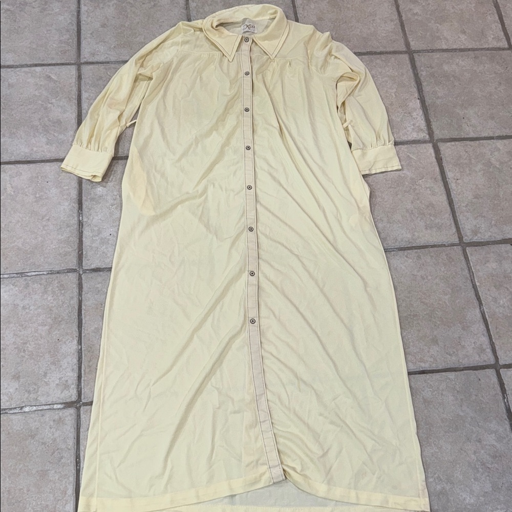 Vtg 1960’s KATZ IVORY SIZE MEDIUM ROBE